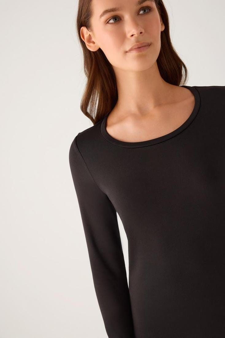 Camiseta térmica básica de mujer Ysabel Mora 70044 en color negro