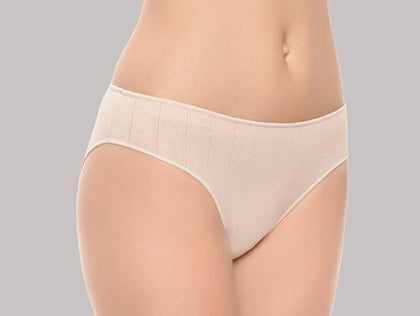 Bragas básicas de mujer cómodas para diario en diferentes cortes y tejidos