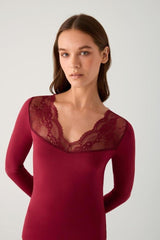 Camiseta térmica de mujer Ysabel Mora 70040 en color burgundi