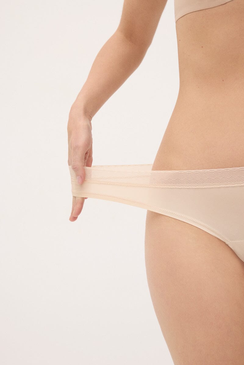 Tanga 19493 Tanga Ysabel Mora 