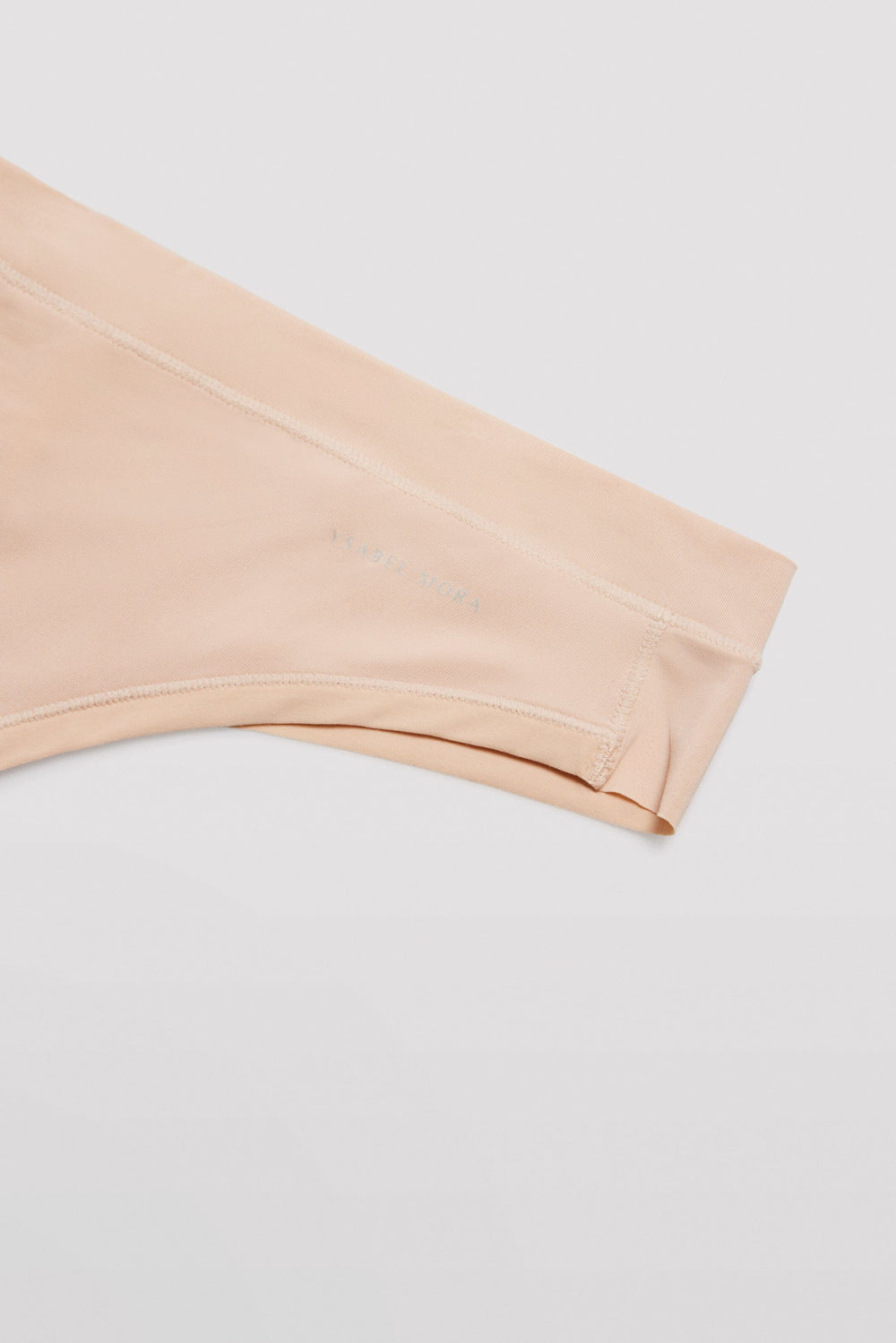 Tanga 19694 Tanga Ysabel Mora 